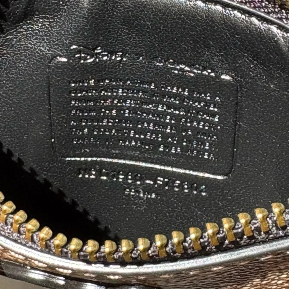 Coach Disney Poison Apple Signature Wallet - Limited Edition Zip Card Case - Picture 7 of 7